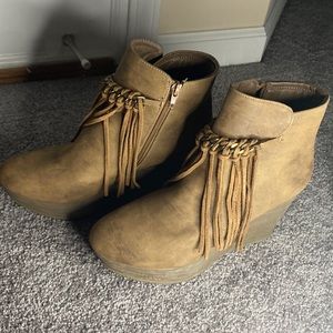 Women’s brown heeled ankle boots size 10